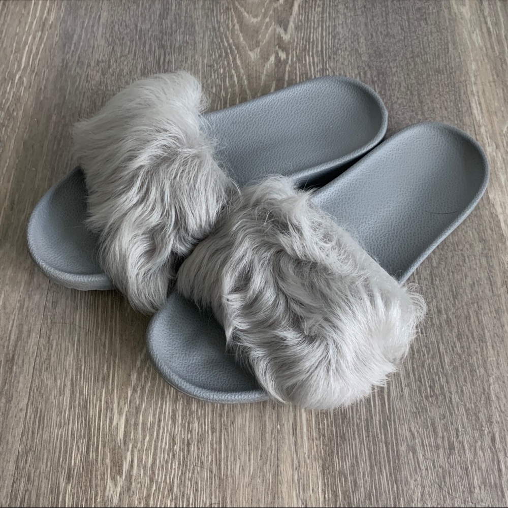 Ugg Royale Slides